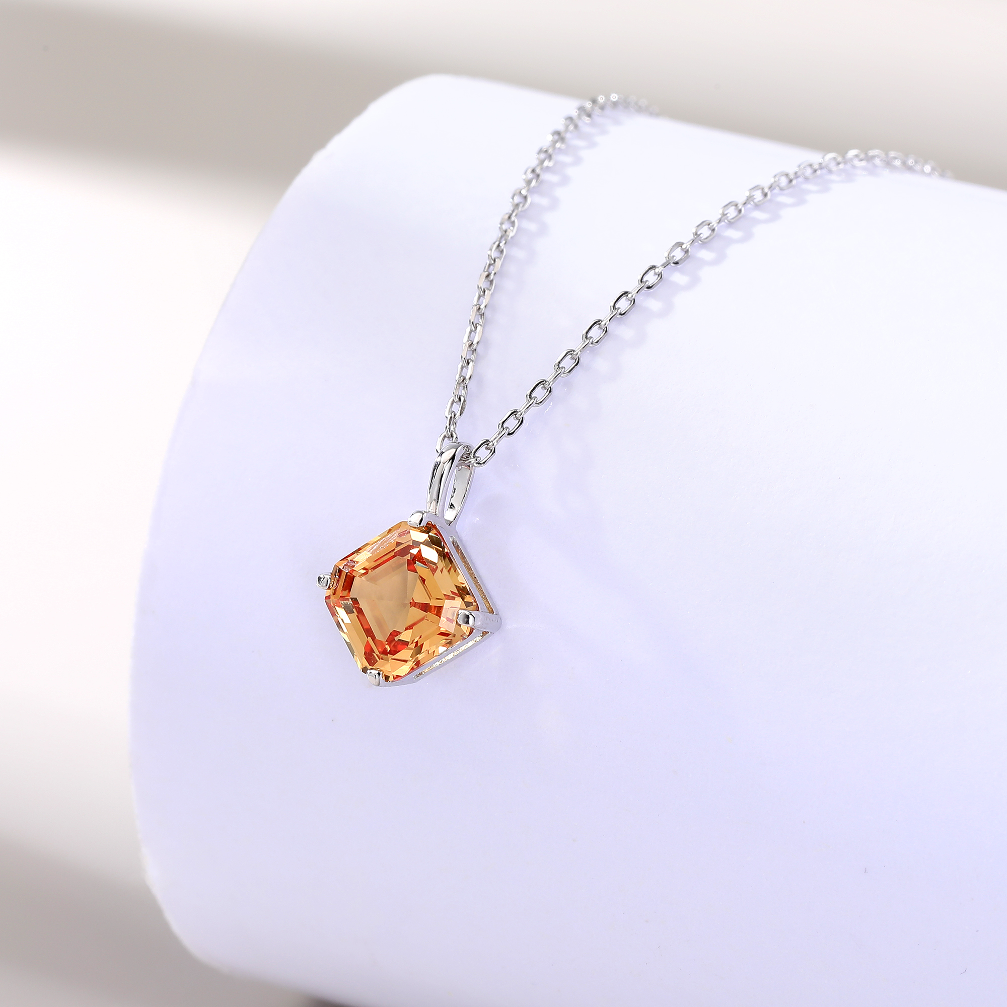 Bezel-Set Diamond-Shaped Small - Bezels Set Pendant ulasan dan harga